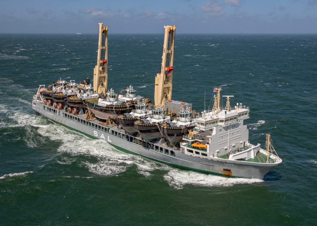 MV-Lone--Tug-transport-(1)